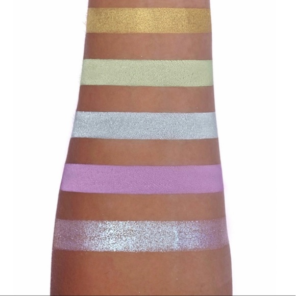 Illuminati X Isa Eyeshadow Palette ➰ - Picture 3 of 7